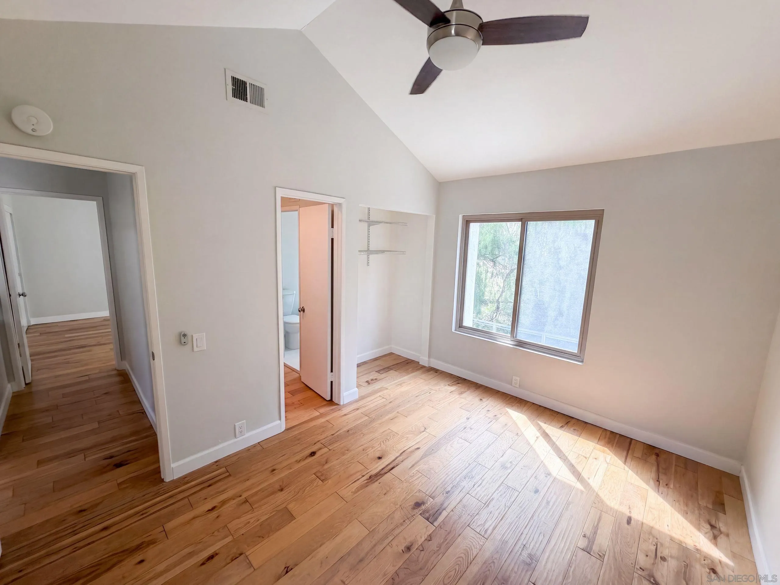 https://cdn.realtyfeed.com/cdn/127/260021185/deea8f2aedb51e1072a29f04db813169.webp