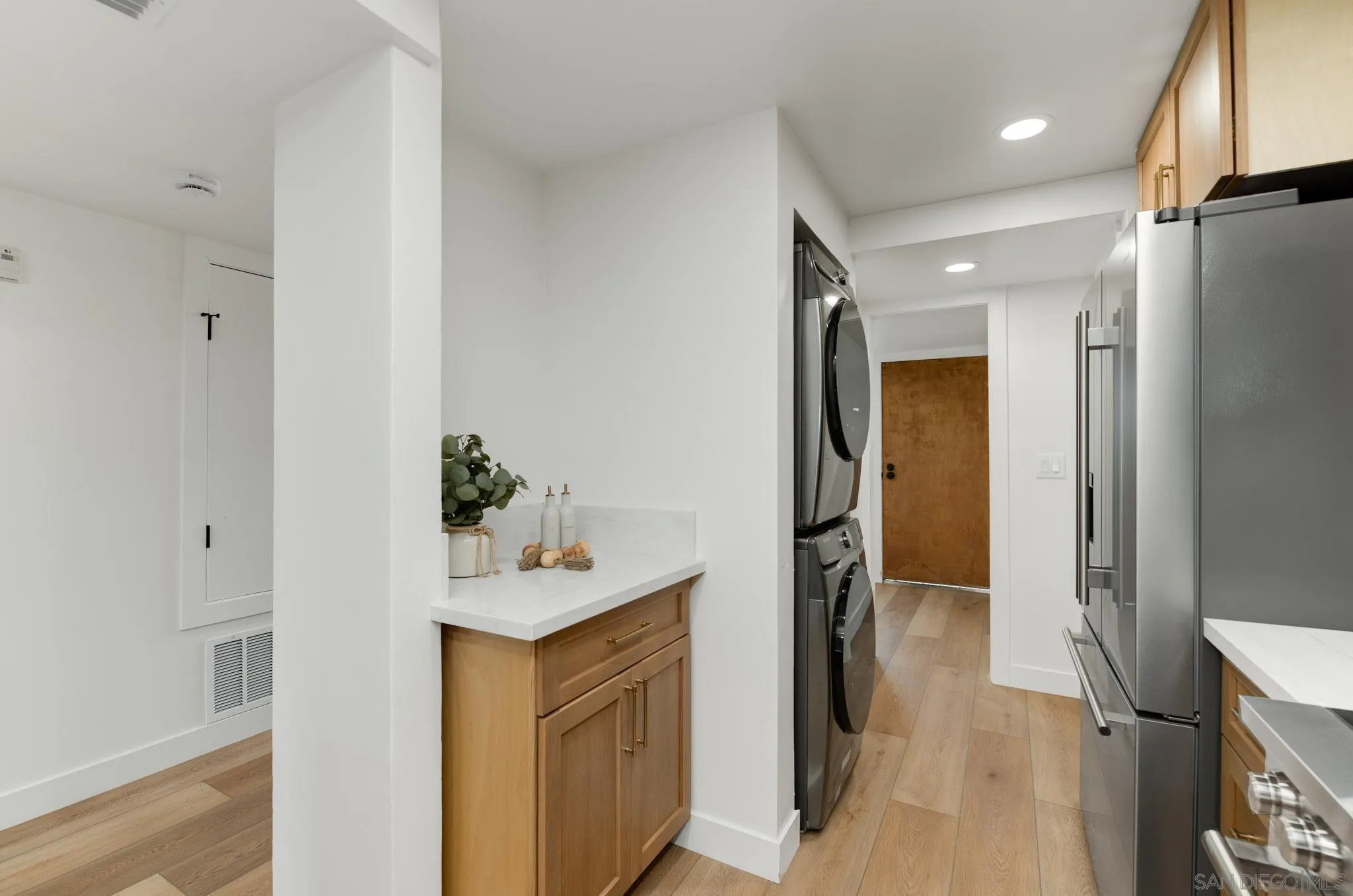 https://cdn.realtyfeed.com/cdn/127/260021187/6a07e64200a7c0d9f0cfa8f94e76e2d7.webp