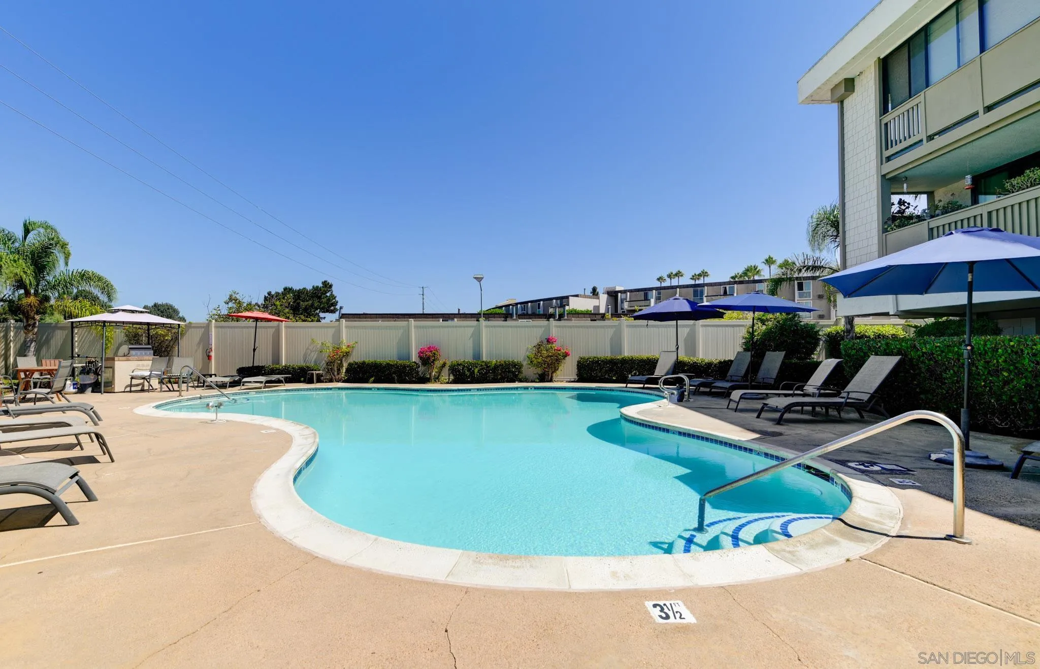https://cdn.realtyfeed.com/cdn/127/260021187/8b5823853eaeae11d66453b7783558a8.webp