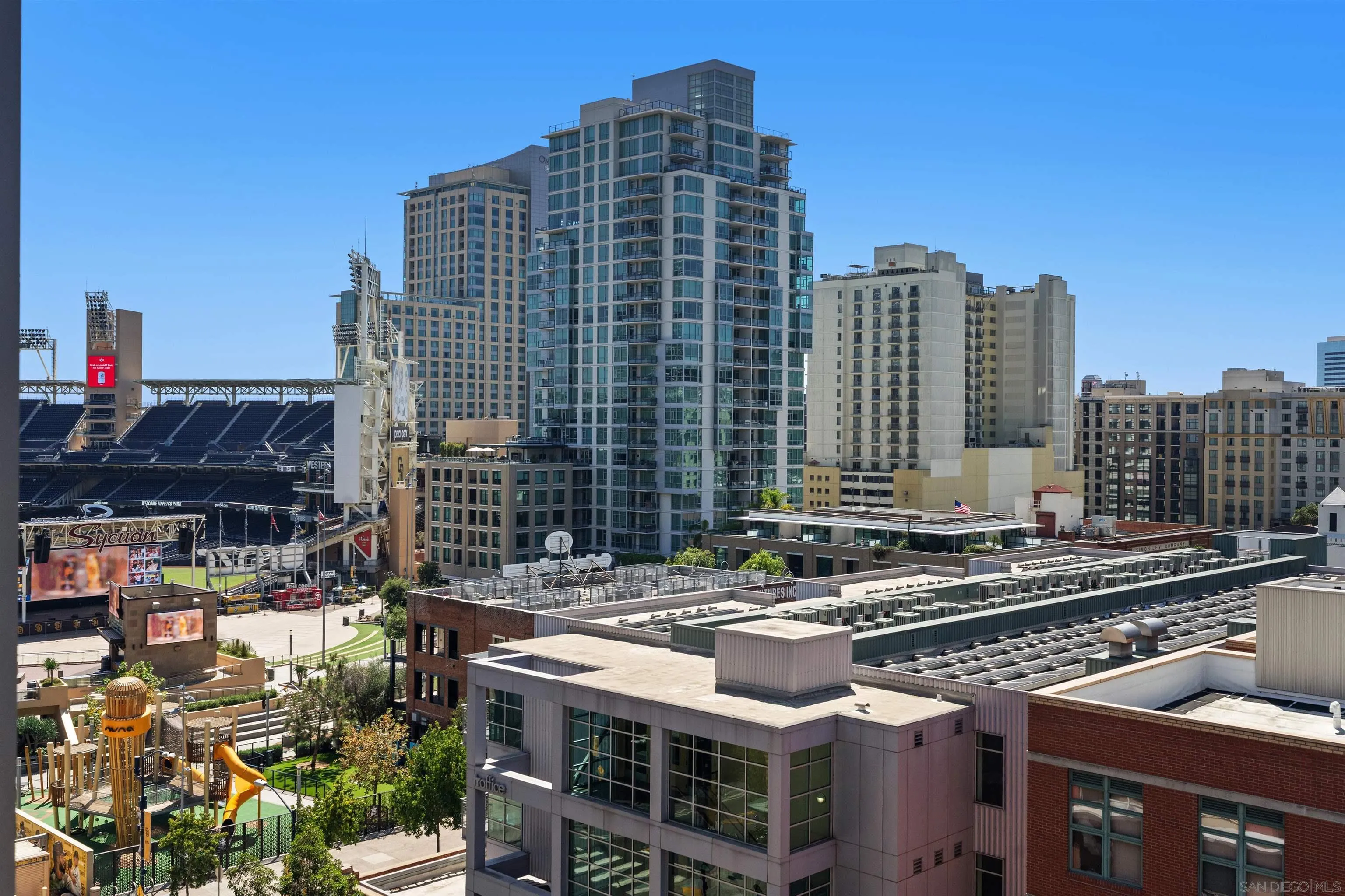 https://cdn.realtyfeed.com/cdn/127/260021189/69ab61ec9fda579b86b799115bdb2355.webp