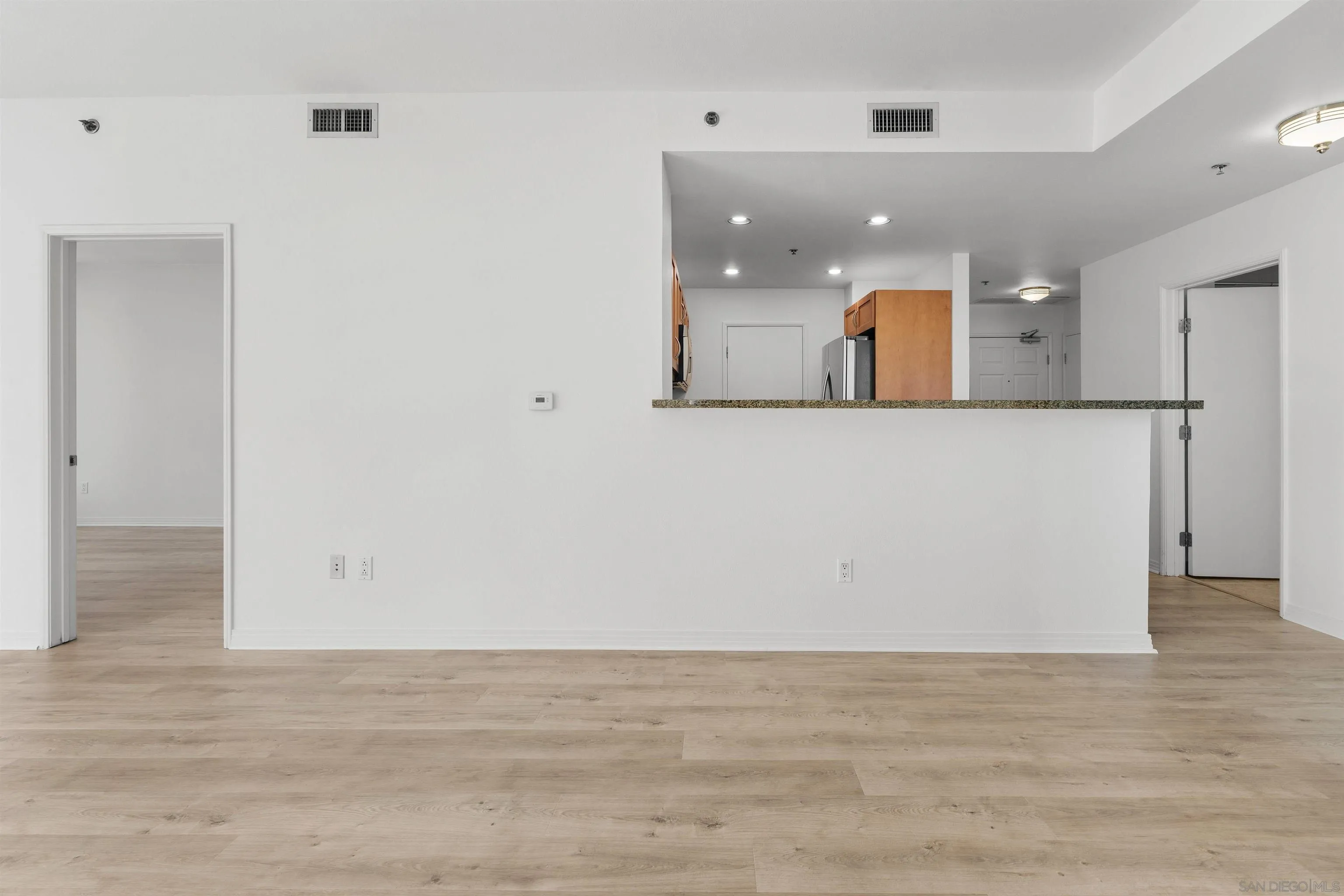 https://cdn.realtyfeed.com/cdn/127/260021189/900d39db6dca38c9a6cc40f2ff199931.webp
