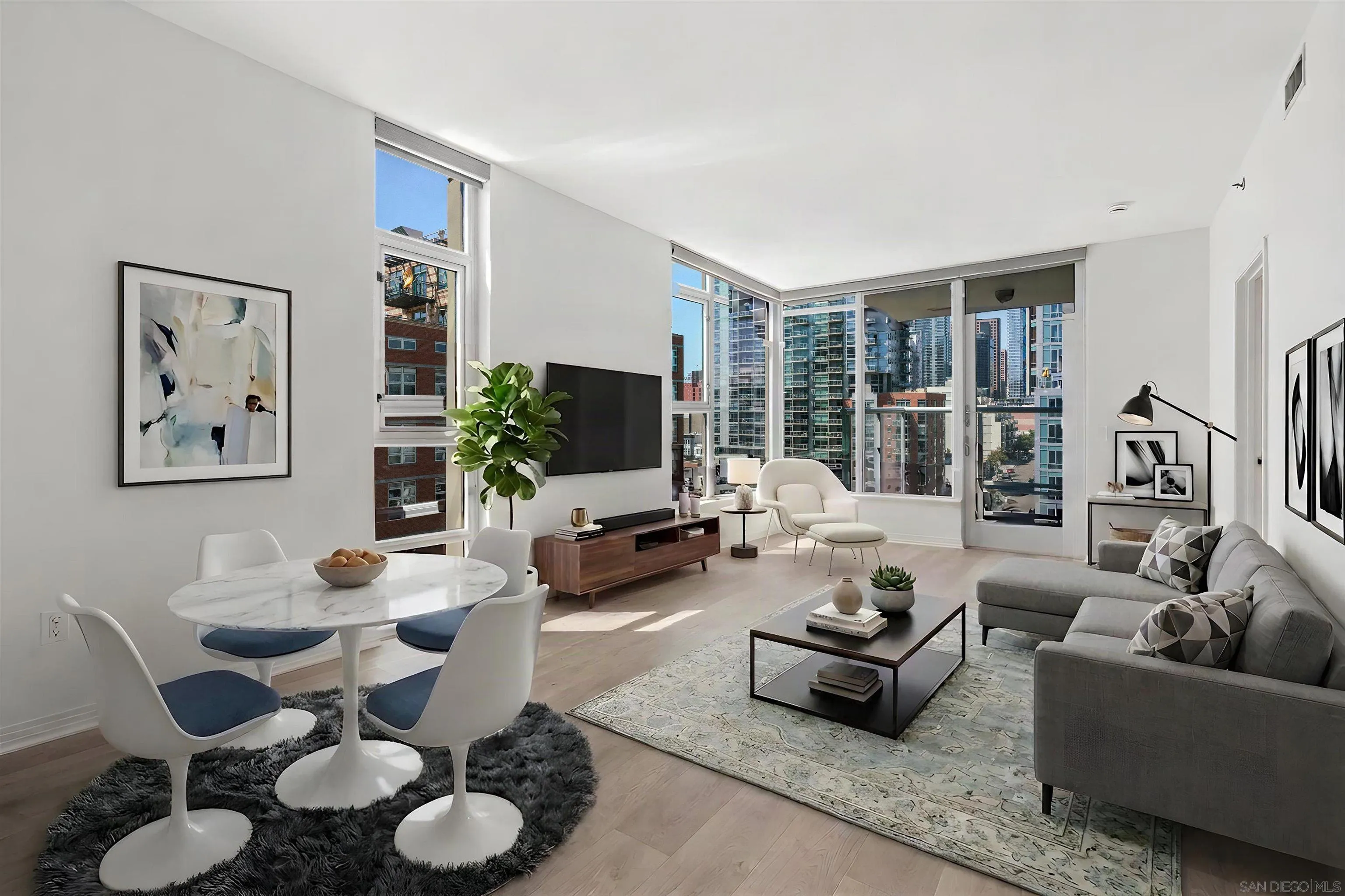 https://cdn.realtyfeed.com/cdn/127/260021189/a4b1ca7aadbfc7f9e0769ce49ea54f09.webp