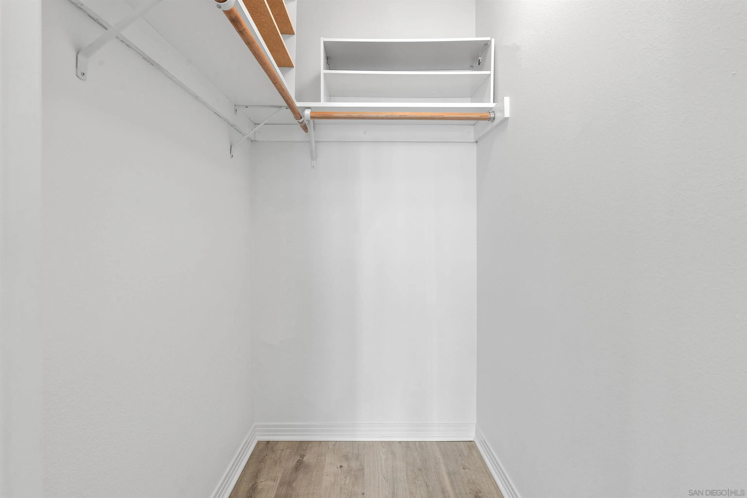 https://cdn.realtyfeed.com/cdn/127/260021189/c9eb3fc6f3bfd163c392711864f5e600.webp