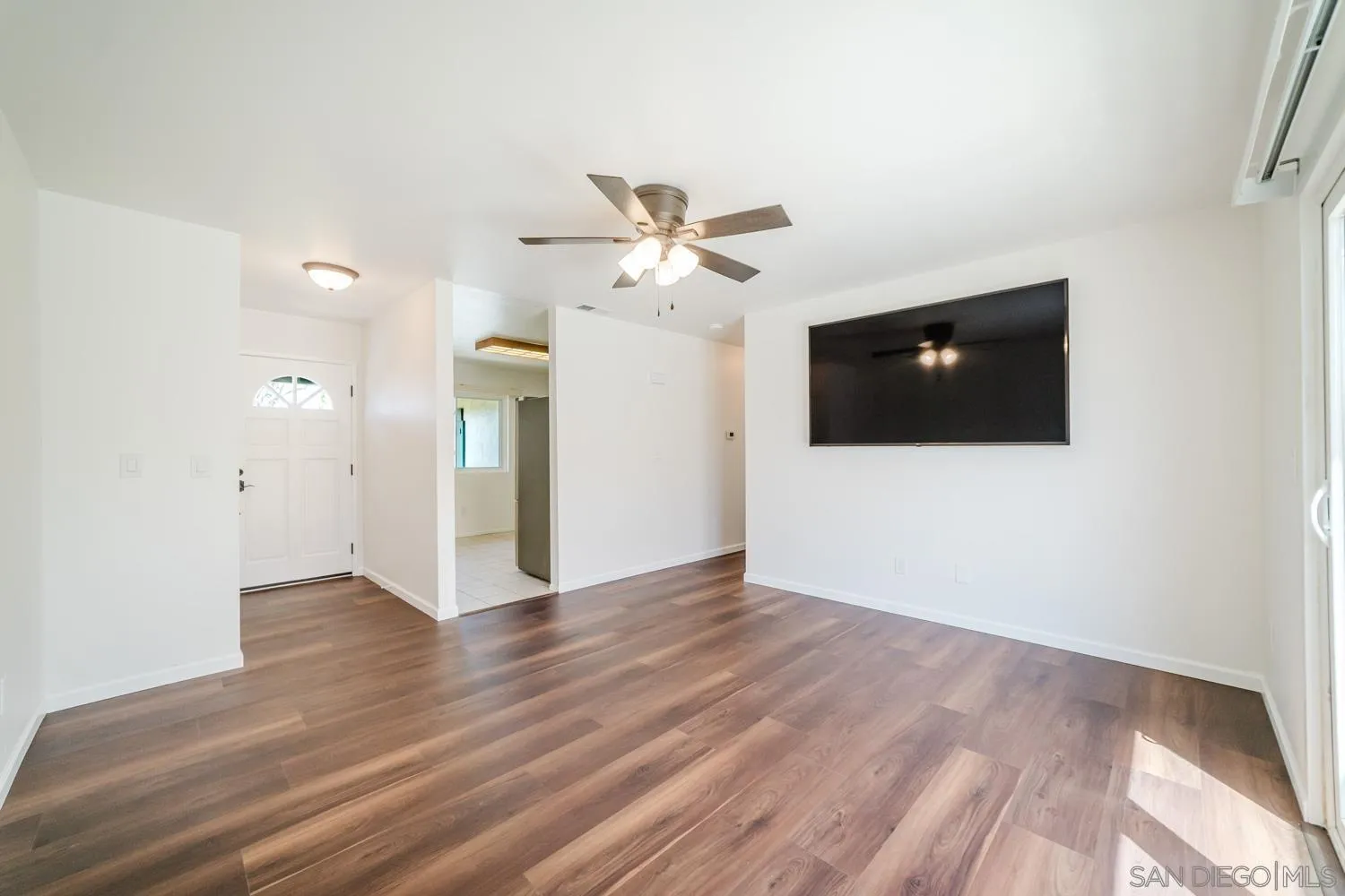 https://cdn.realtyfeed.com/cdn/127/260021193/2eca25b711f7b22e55365e1bff93bc38.webp