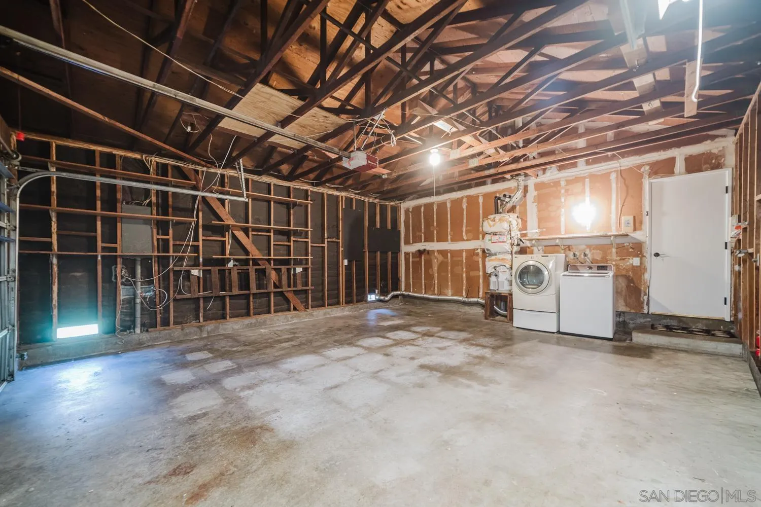 https://cdn.realtyfeed.com/cdn/127/260021193/3690900125d1123c472c78134da00c5c.webp