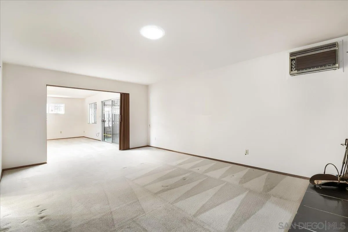 https://cdn.realtyfeed.com/cdn/127/260021196/68164afc59458fa76821f77338a43355.webp