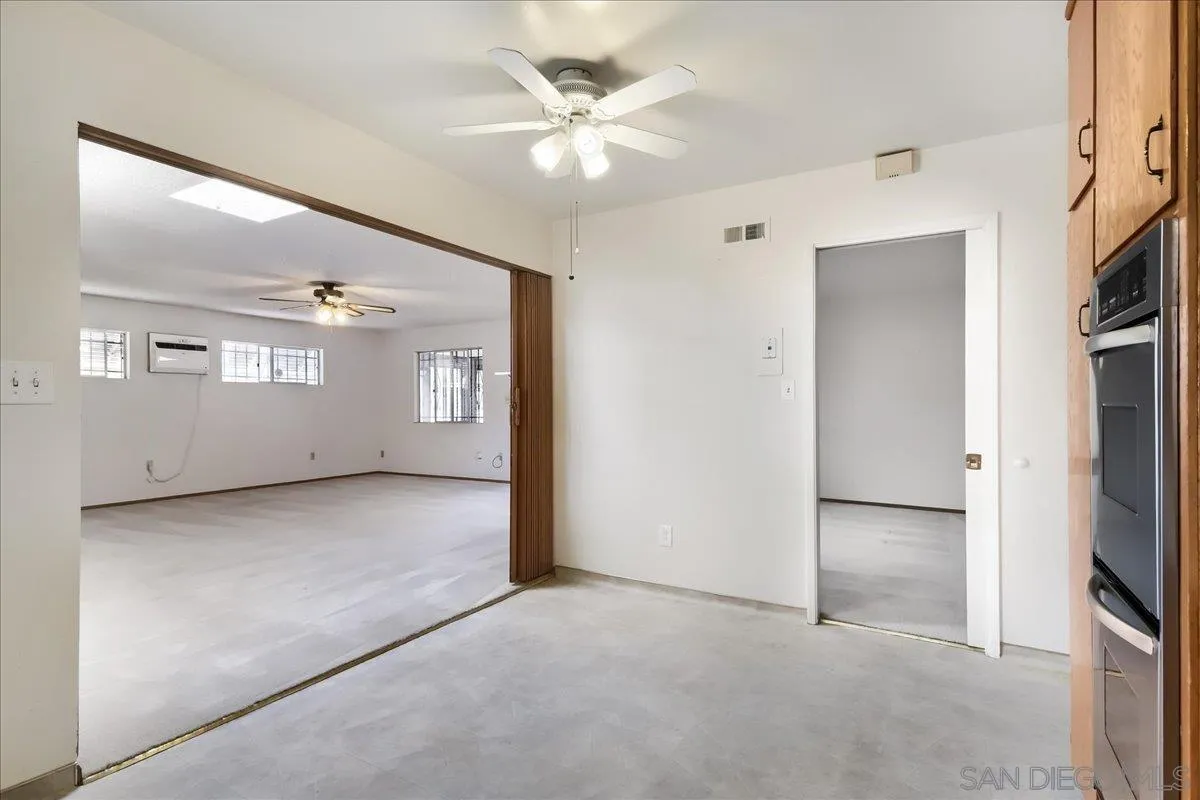 https://cdn.realtyfeed.com/cdn/127/260021196/8f5147efa008f847a52e8f02d591820e.webp