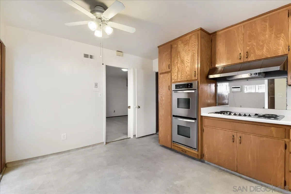 https://cdn.realtyfeed.com/cdn/127/260021196/94bf62aea722f3bcd2bfbb17c36622a0.webp
