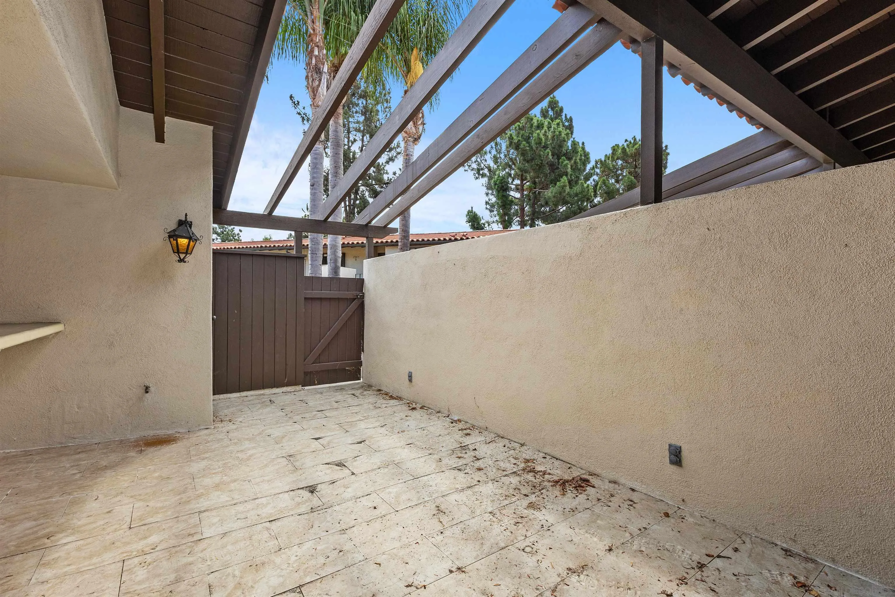 https://cdn.realtyfeed.com/cdn/127/260021197/13e6230c69e04c36b6052bdf76dd55f4.webp