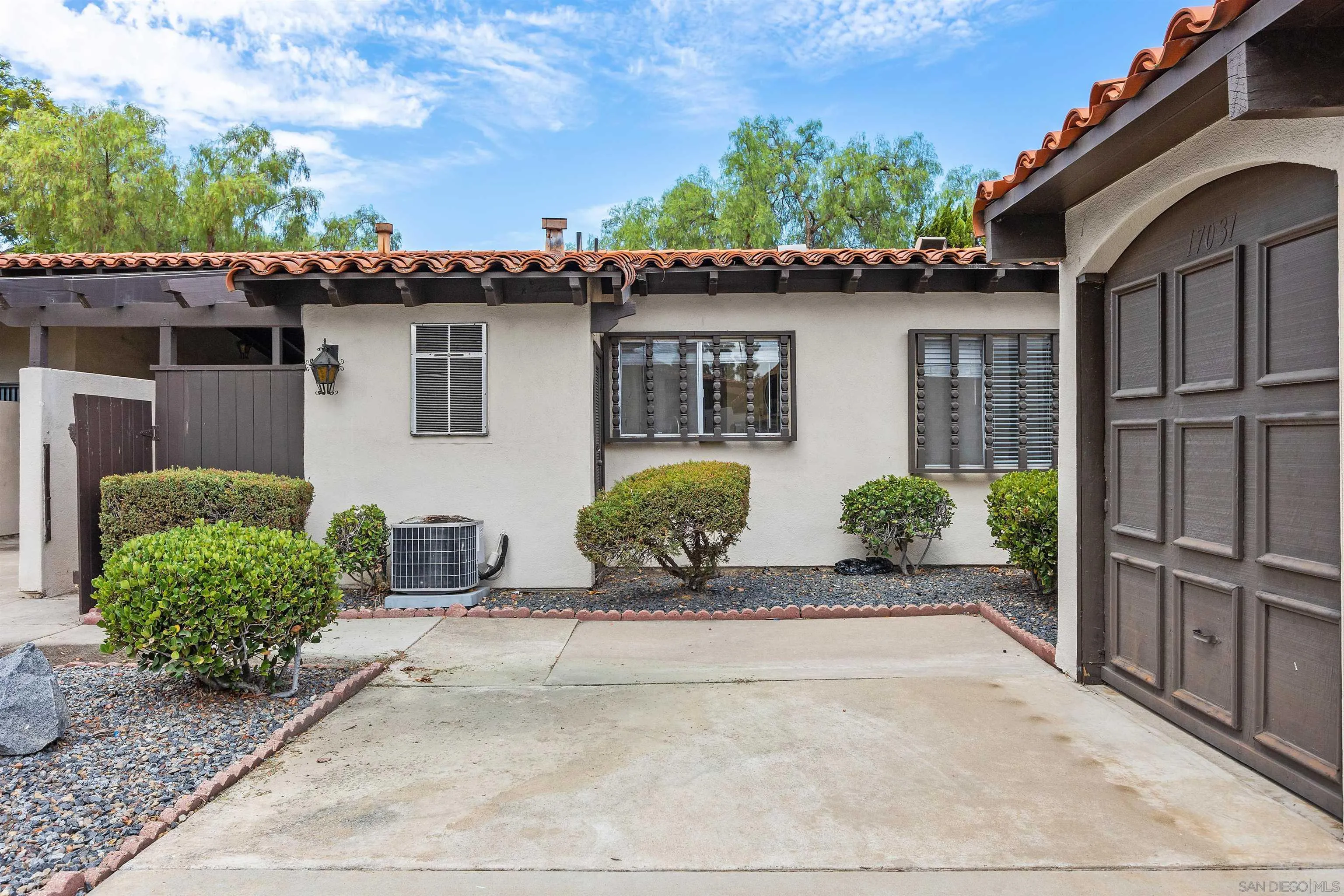 https://cdn.realtyfeed.com/cdn/127/260021197/32f43960955c9f31eecb8e6182395db7.webp