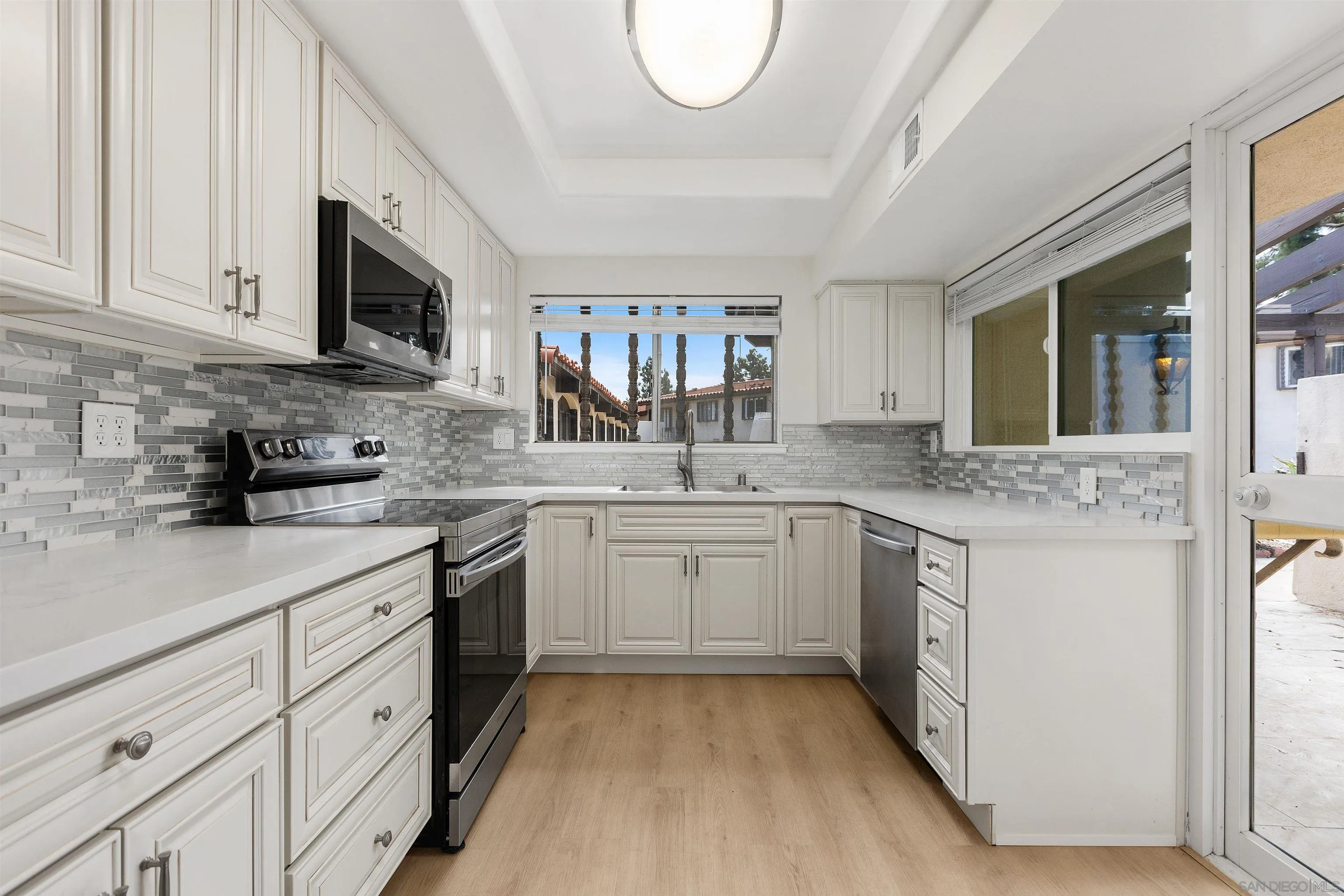 https://cdn.realtyfeed.com/cdn/127/260021197/5ac47cd5491294f9418b7006bcc87f03.webp