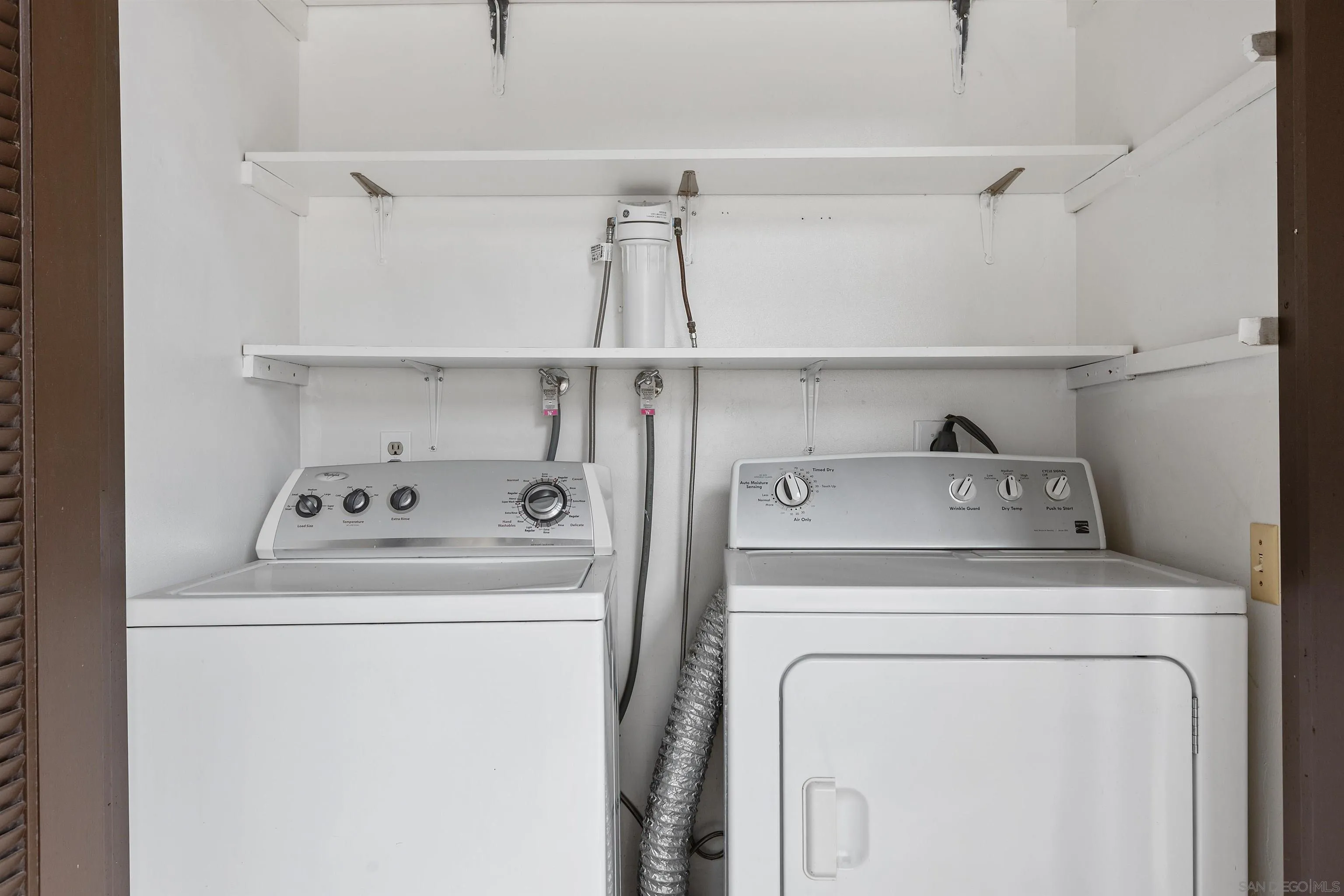 https://cdn.realtyfeed.com/cdn/127/260021197/6b819532506a22534ac15a9b3190594a.webp