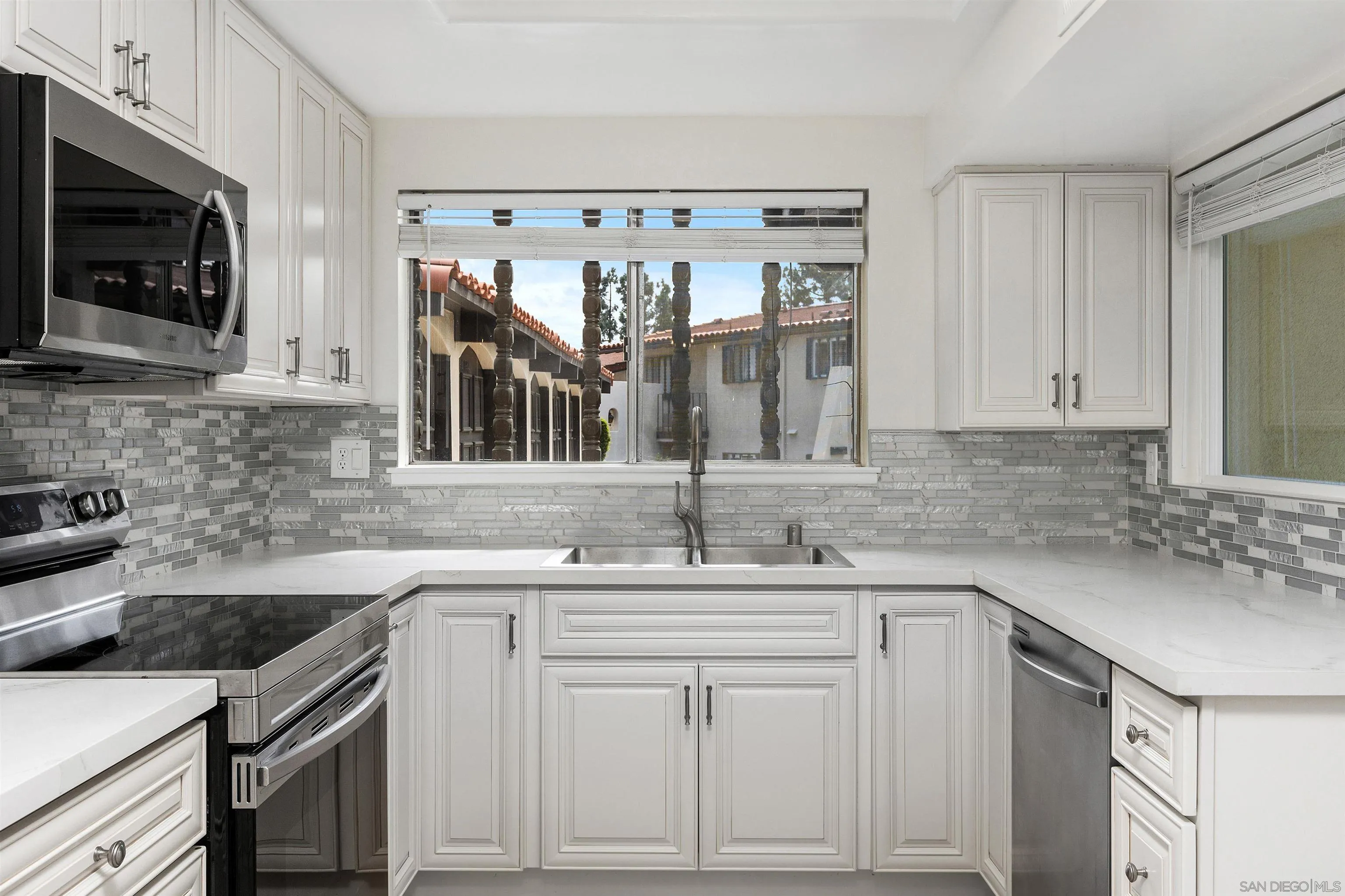 https://cdn.realtyfeed.com/cdn/127/260021197/7fab456df000f14f88dc2b929338c42c.webp