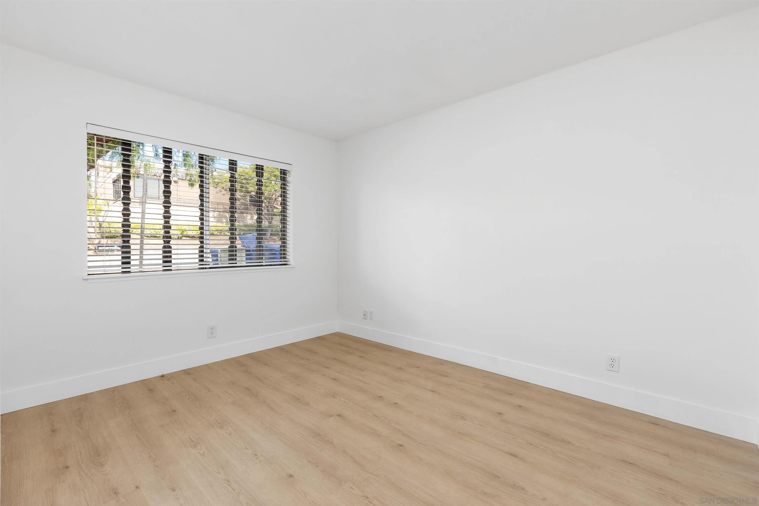https://cdn.realtyfeed.com/cdn/127/260021197/9ee5bd734661979dba3c299fe37f31e4.webp