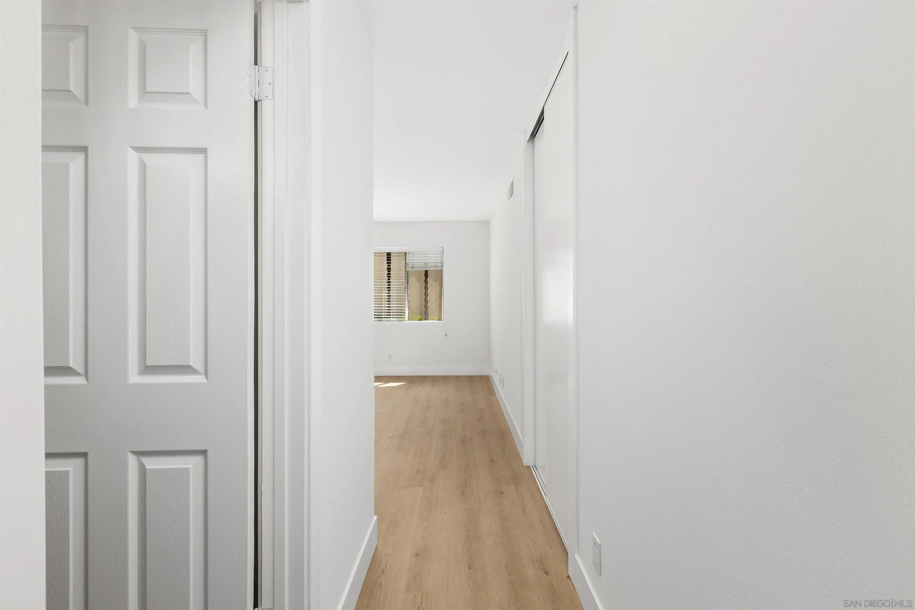https://cdn.realtyfeed.com/cdn/127/260021197/f45db2ba64ce247323f416043d538f18.webp