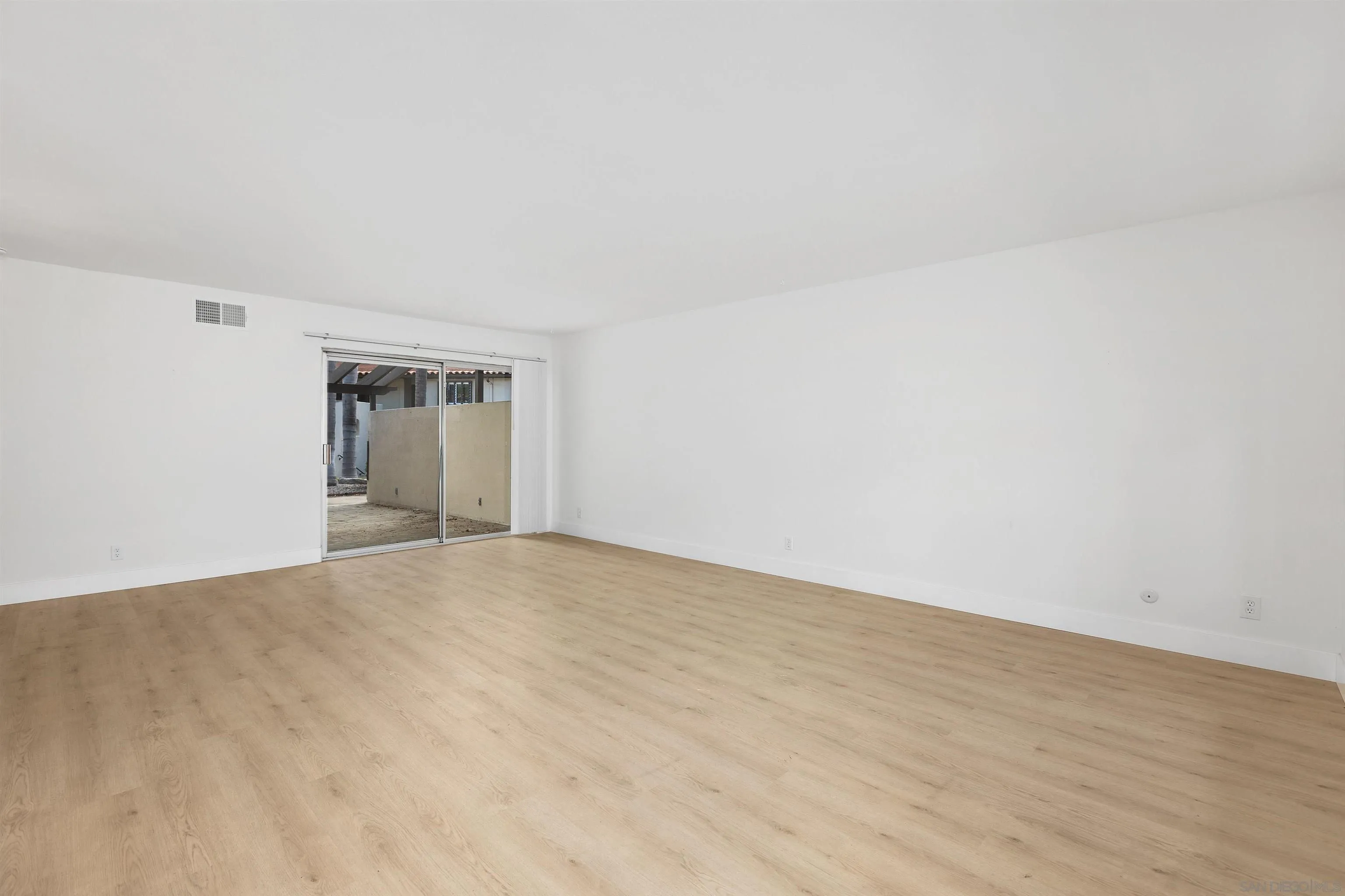 https://cdn.realtyfeed.com/cdn/127/260021197/f809c035e135f19cdfa58407ba2525b0.webp