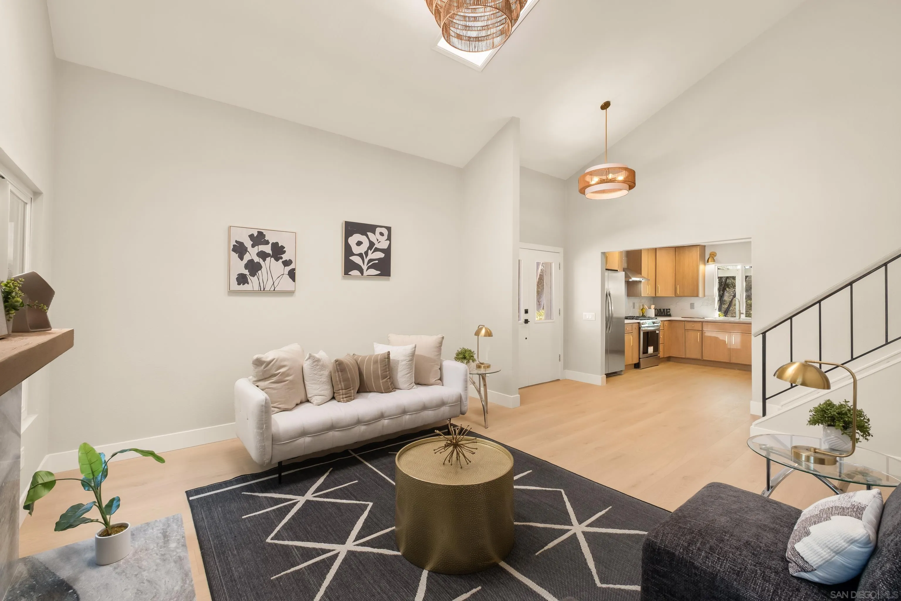 https://cdn.realtyfeed.com/cdn/127/260021199/0342816aa71a1027bbc4fd19724db0bb.webp