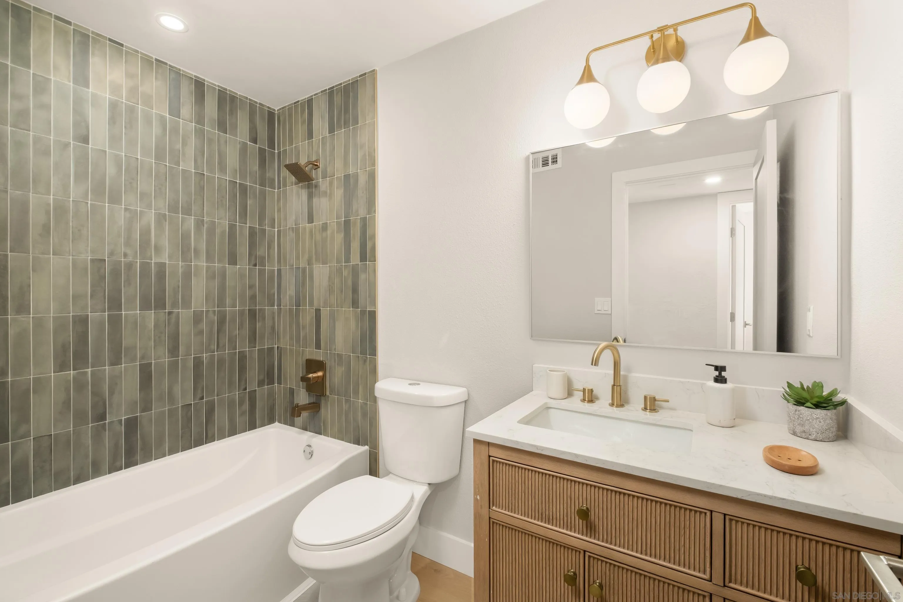 https://cdn.realtyfeed.com/cdn/127/260021199/074b969bc017ffedf7b68d3ea34d8574.webp
