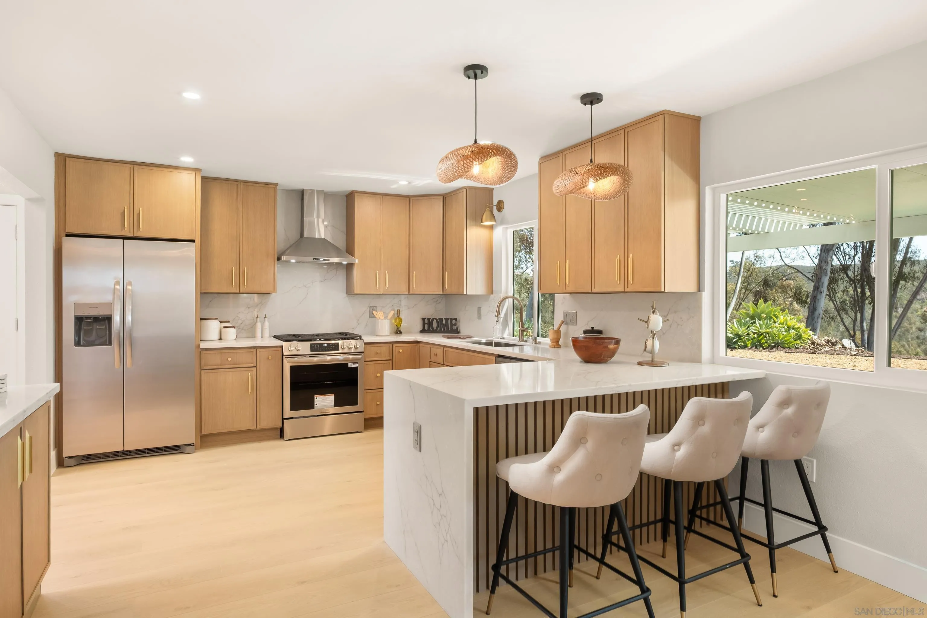 https://cdn.realtyfeed.com/cdn/127/260021199/2082cf2299b9efcb458574113cf02ae0.webp
