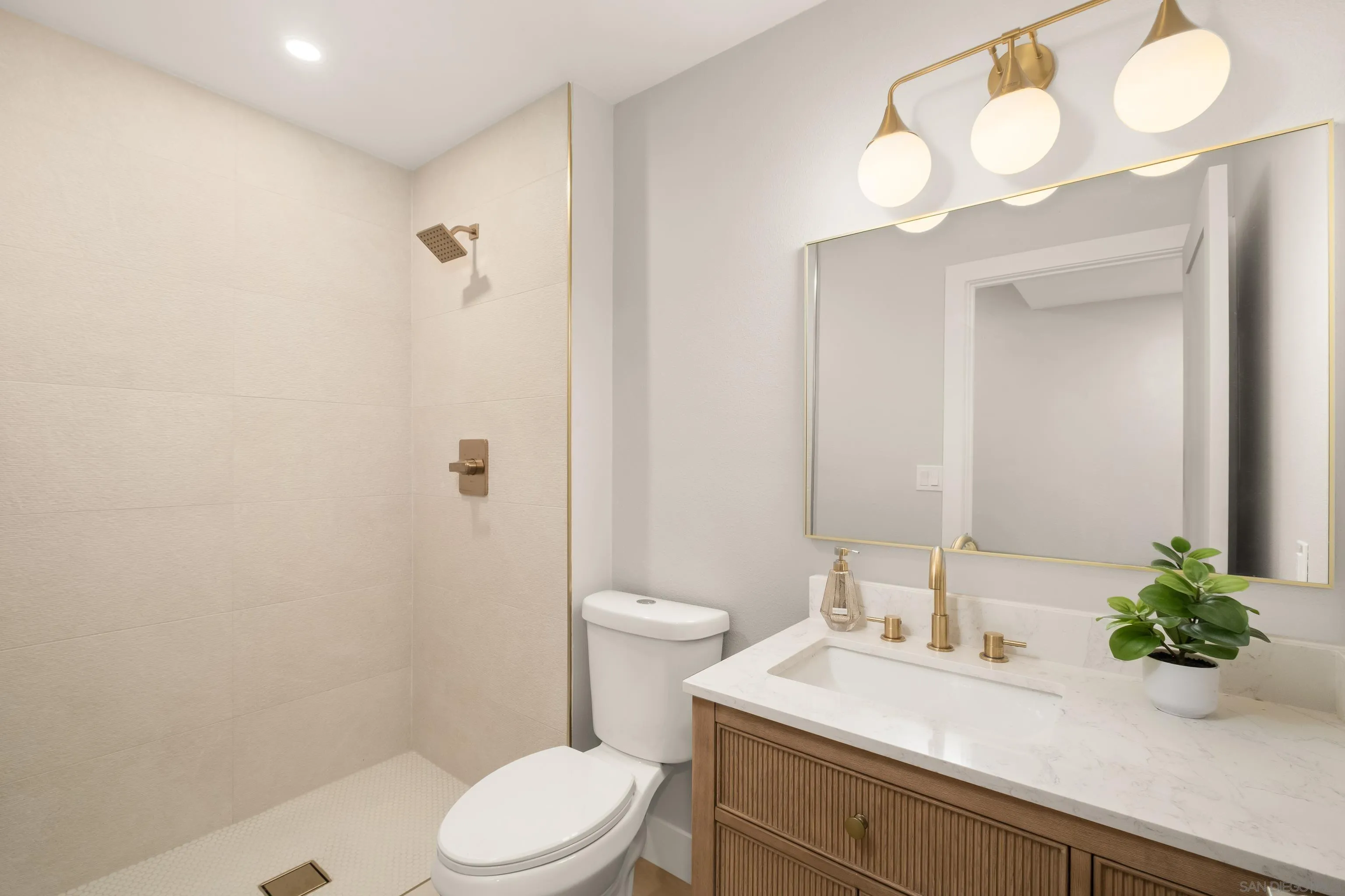 https://cdn.realtyfeed.com/cdn/127/260021199/838bf70f129b3806745fba6a8c6dbc59.webp