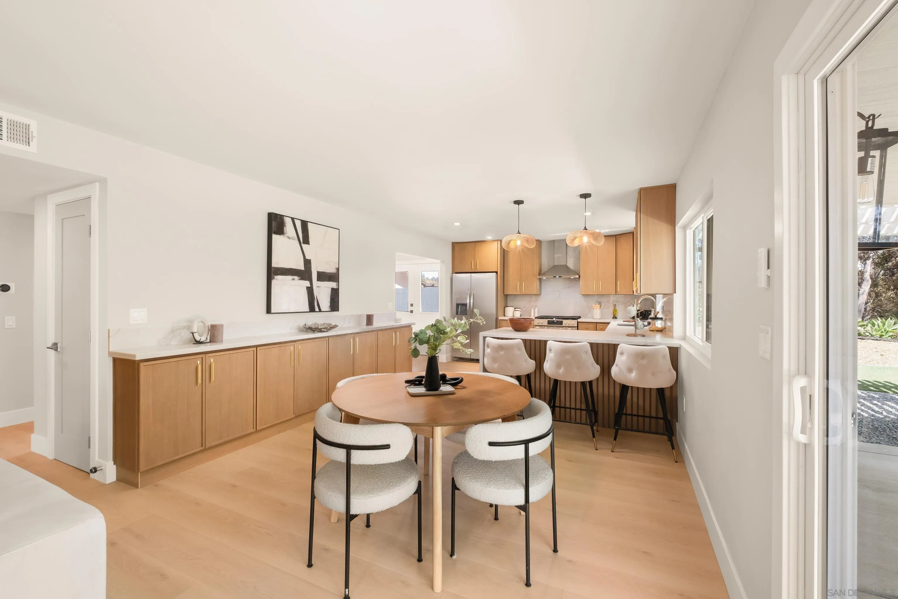 https://cdn.realtyfeed.com/cdn/127/260021199/fc503ac065dc6f954f7108c3aa447845.webp