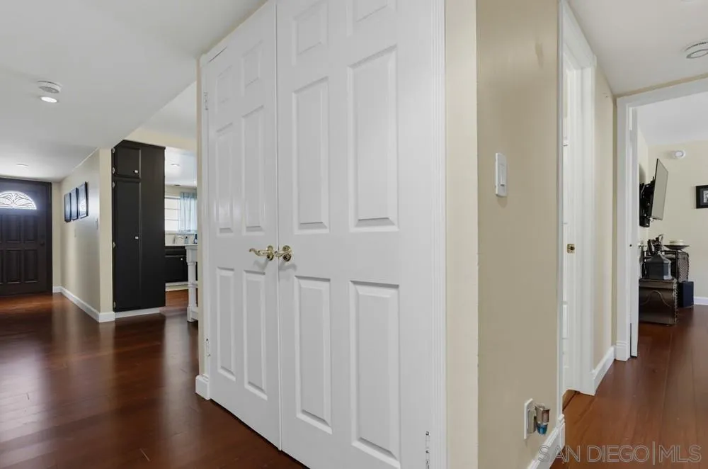 https://cdn.realtyfeed.com/cdn/127/260021200/126471c5f736af70dbdee69486edd582.webp