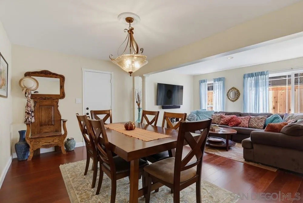 https://cdn.realtyfeed.com/cdn/127/260021200/f0ffc52ca5c32e4be3089da4f3bdb606.webp