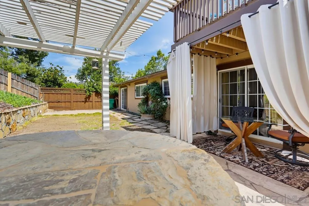 https://cdn.realtyfeed.com/cdn/127/260021200/fad99444f239eb1c1d3c3c86cb0c08d8.webp