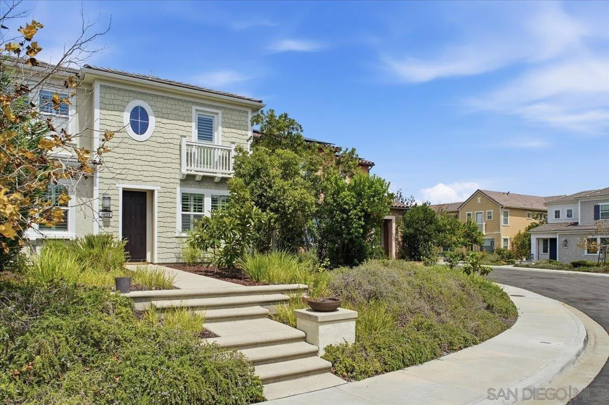 https://cdn.realtyfeed.com/cdn/127/260021202/1b74e289f8314c83955dfd30e875d9c6.webp