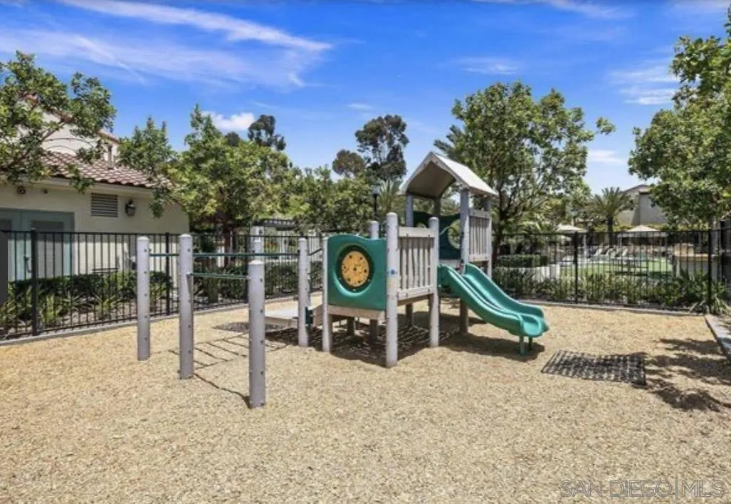 https://cdn.realtyfeed.com/cdn/127/260021202/2653fbb19b1d230cabdae52d0f18ee91.webp