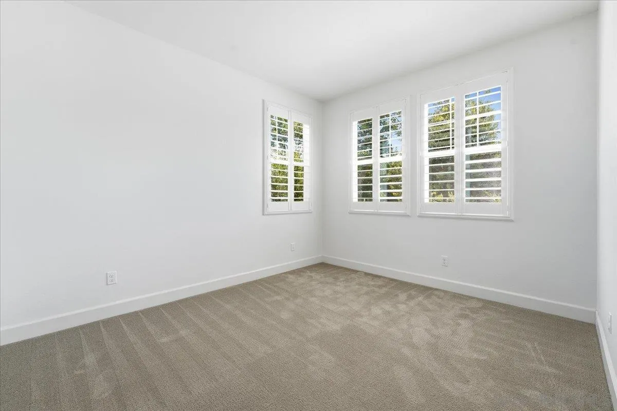https://cdn.realtyfeed.com/cdn/127/260021202/3d10b96ae35f3c4a7813dcdf75da47a1.webp
