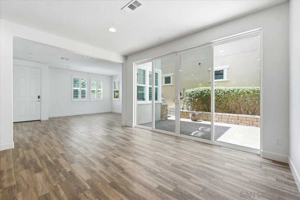 https://cdn.realtyfeed.com/cdn/127/260021202/7fcc3b27a1a776dc6eafafdb7e98136e.webp