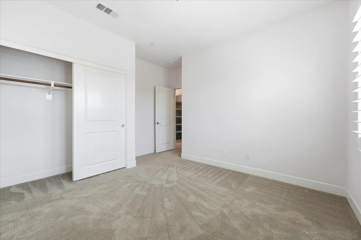 https://cdn.realtyfeed.com/cdn/127/260021202/8e1b0bd427862c5d0f233eb33c9778bb.webp