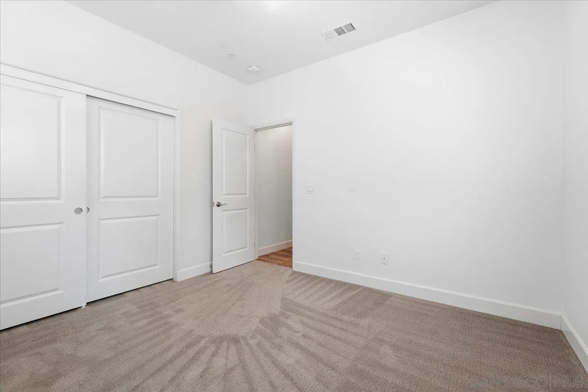 https://cdn.realtyfeed.com/cdn/127/260021202/bc721612b24b6837cf7dac301bf2ccb8.webp