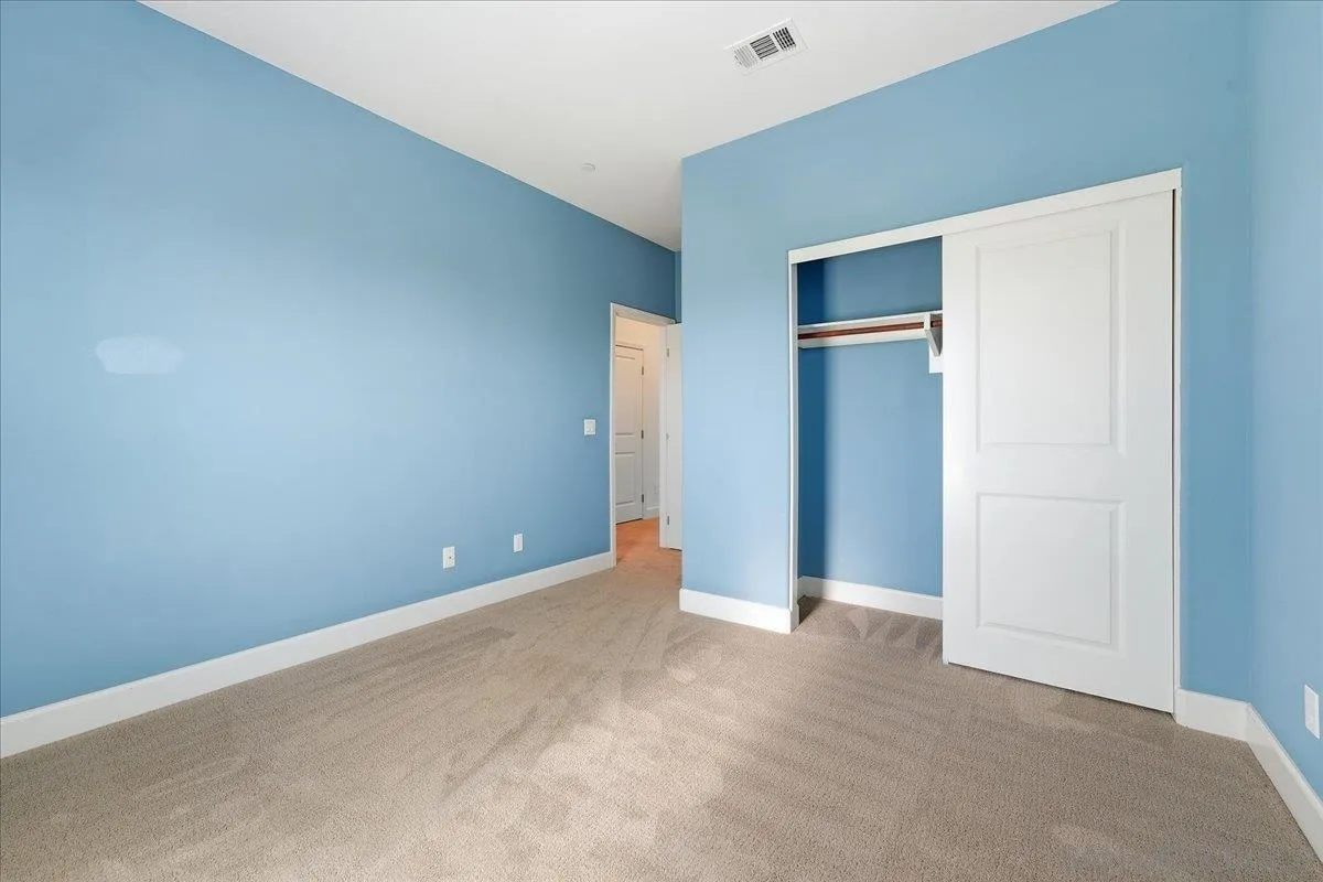 https://cdn.realtyfeed.com/cdn/127/260021202/bff332e04fea33255982be2cec2721b7.webp