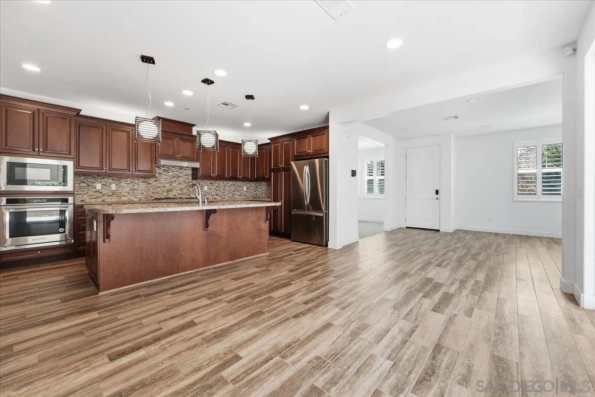 https://cdn.realtyfeed.com/cdn/127/260021202/e2966b7cb4532a0f54dbe5ad3c9cbfe1.webp