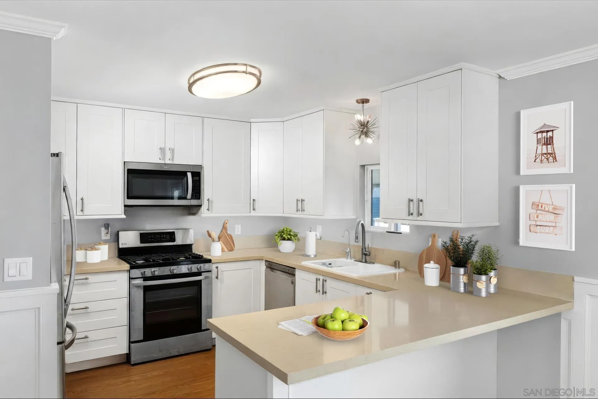 https://cdn.realtyfeed.com/cdn/127/260021205/62fe4b3718c21aef732e25e818792ff7.webp