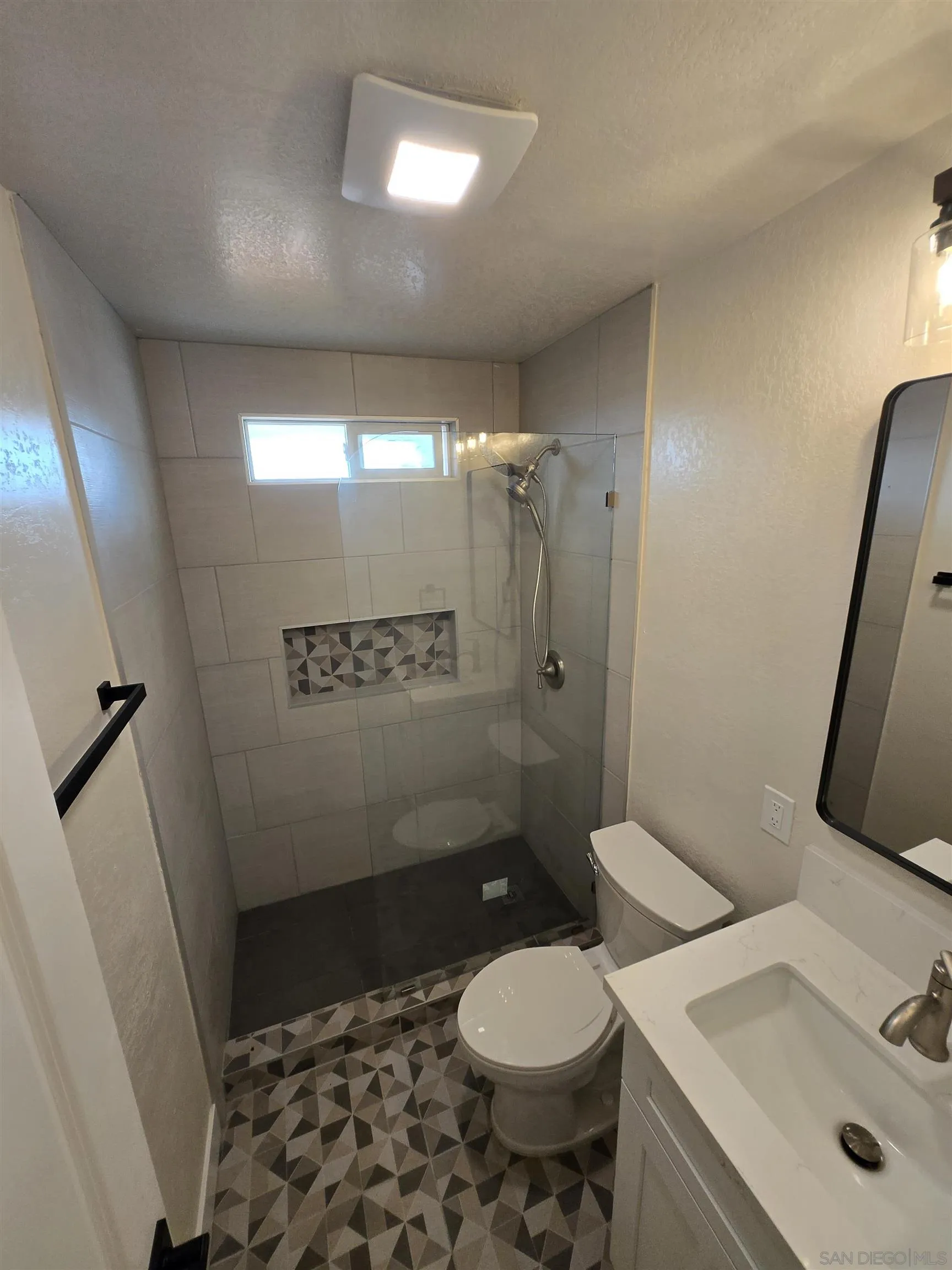 2130 E 5th St, National City, CA 91950 - Photo 5 of 36, National City, CA