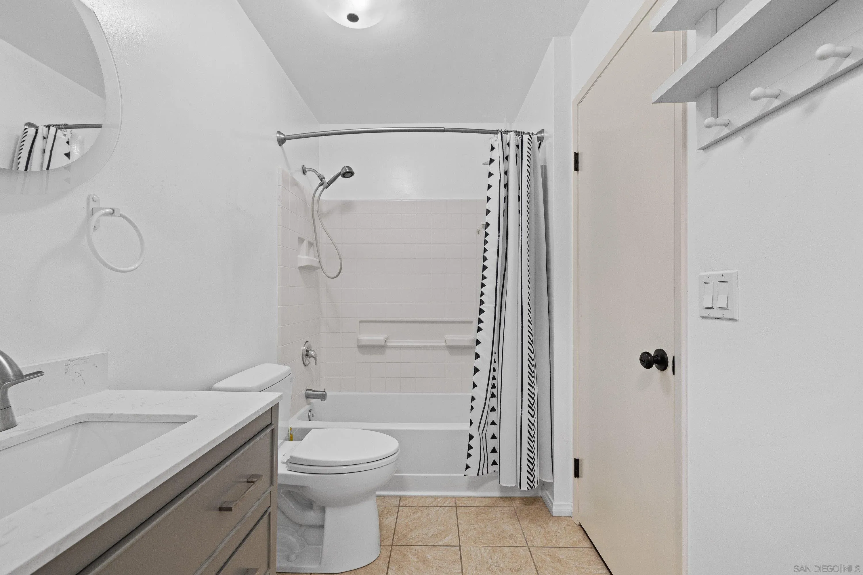 https://cdn.realtyfeed.com/cdn/127/260021207/4363fe58ff8a8b11441e0bad090200bf.webp