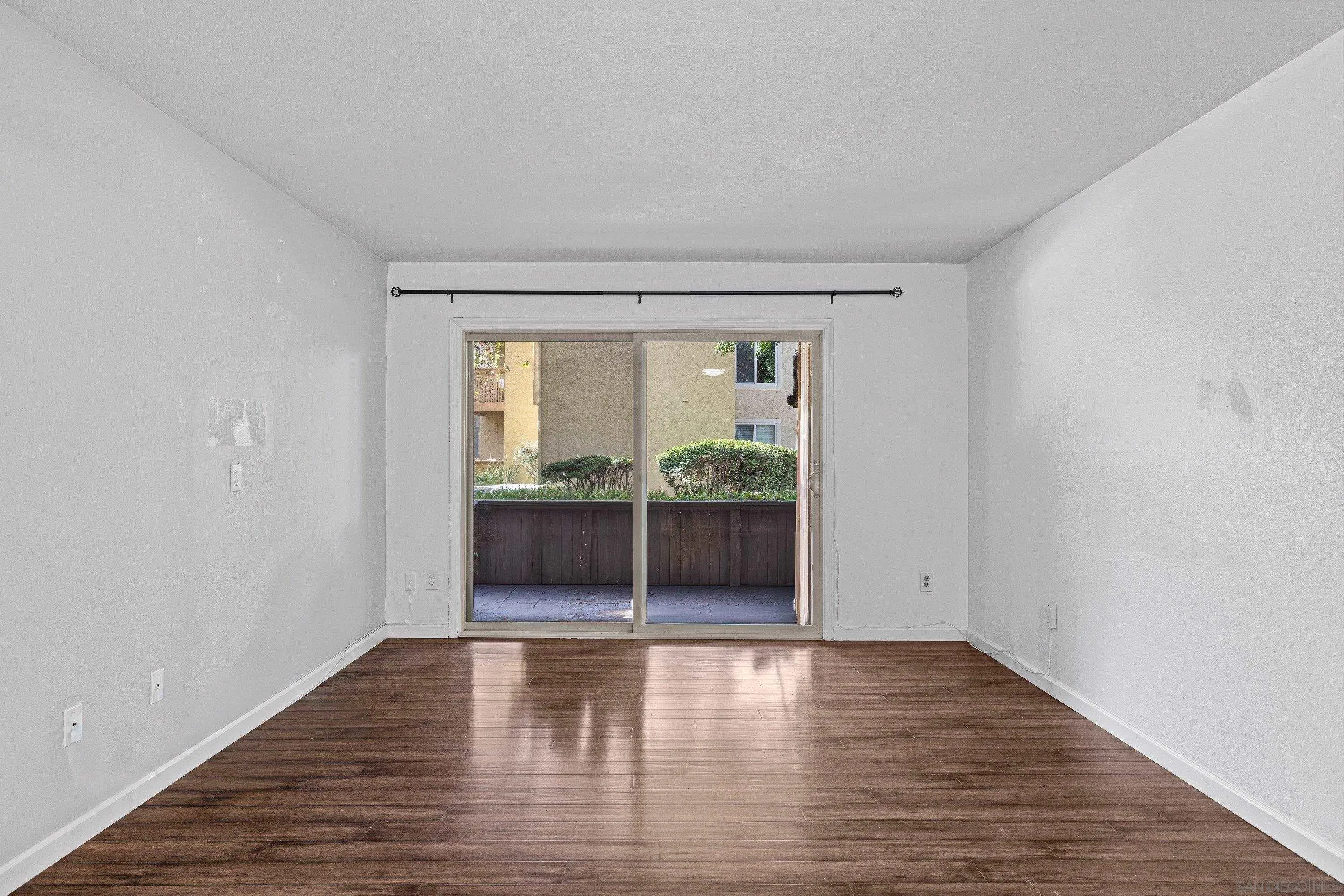 https://cdn.realtyfeed.com/cdn/127/260021207/a0385a2f48bb6d9af9c10fd2cb75eada.webp