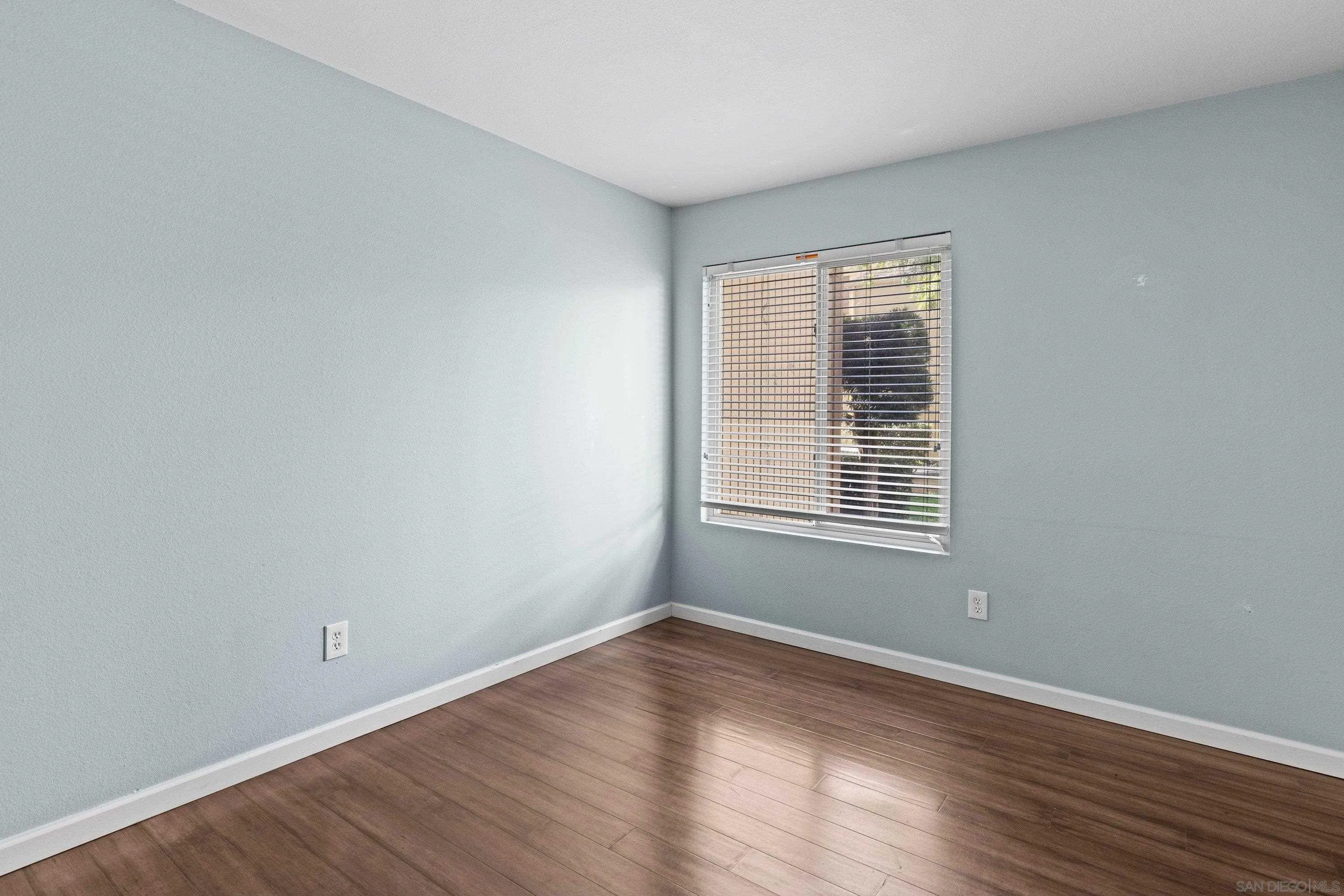 https://cdn.realtyfeed.com/cdn/127/260021207/dc2b213c7dda348900aff9bb32f6d9f1.webp