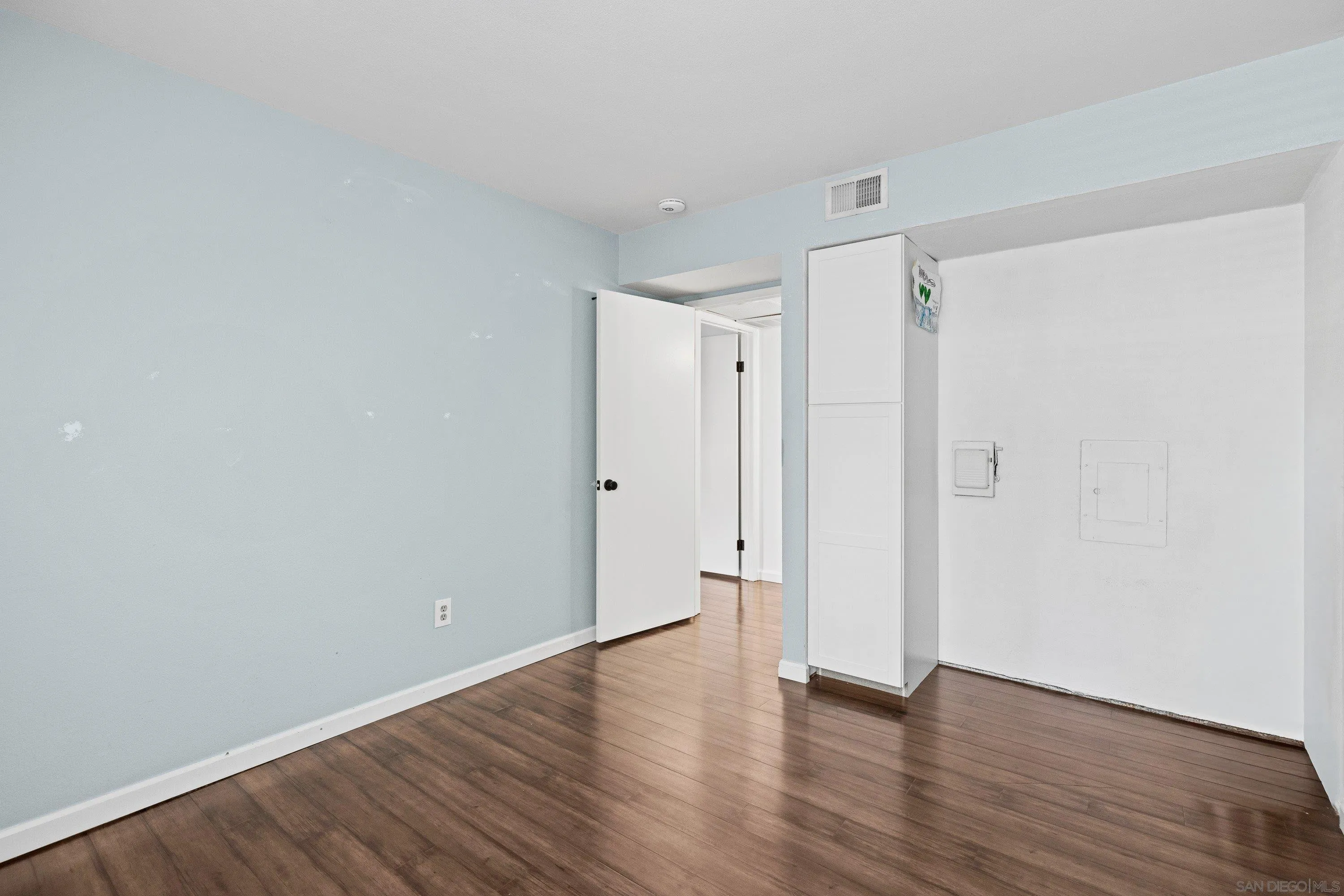 https://cdn.realtyfeed.com/cdn/127/260021207/eeb8c27c294ea30f2b682742a8894261.webp