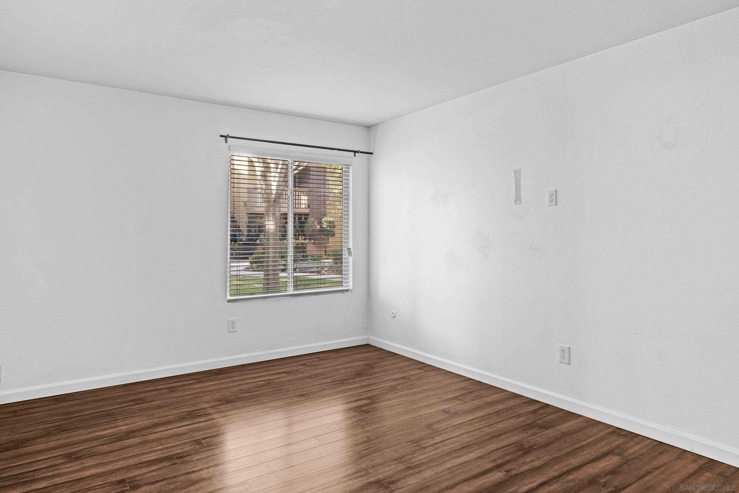 https://cdn.realtyfeed.com/cdn/127/260021207/f5d99602b7e9067dbe10523a0fbeba21.webp