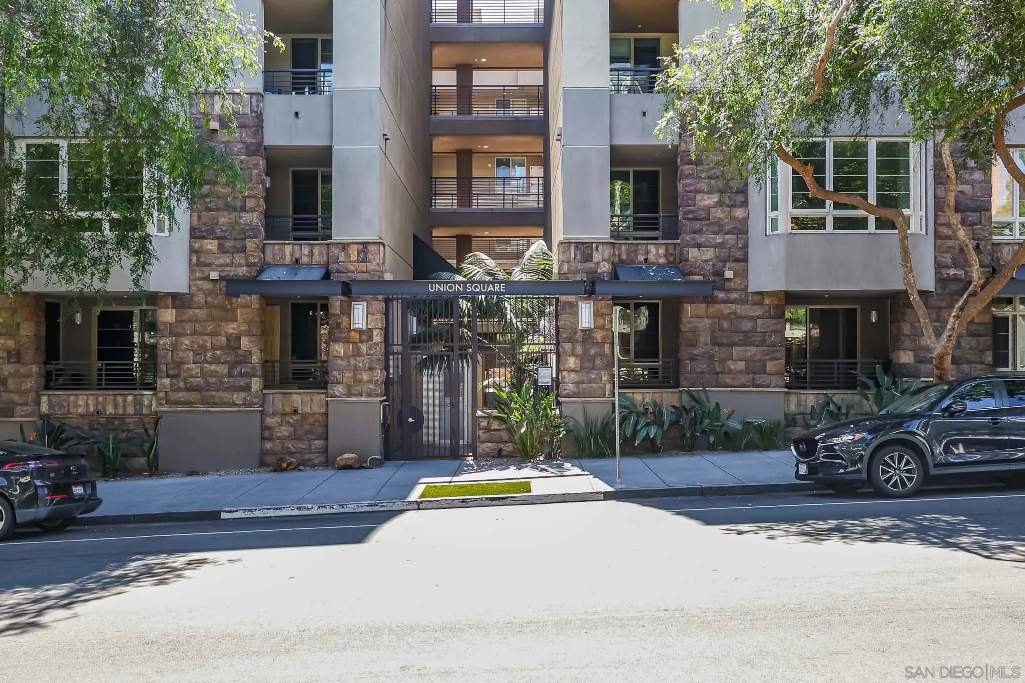 https://cdn.realtyfeed.com/cdn/127/260021208/2ef8f189d278d907b4c7663d9e494d4a.webp