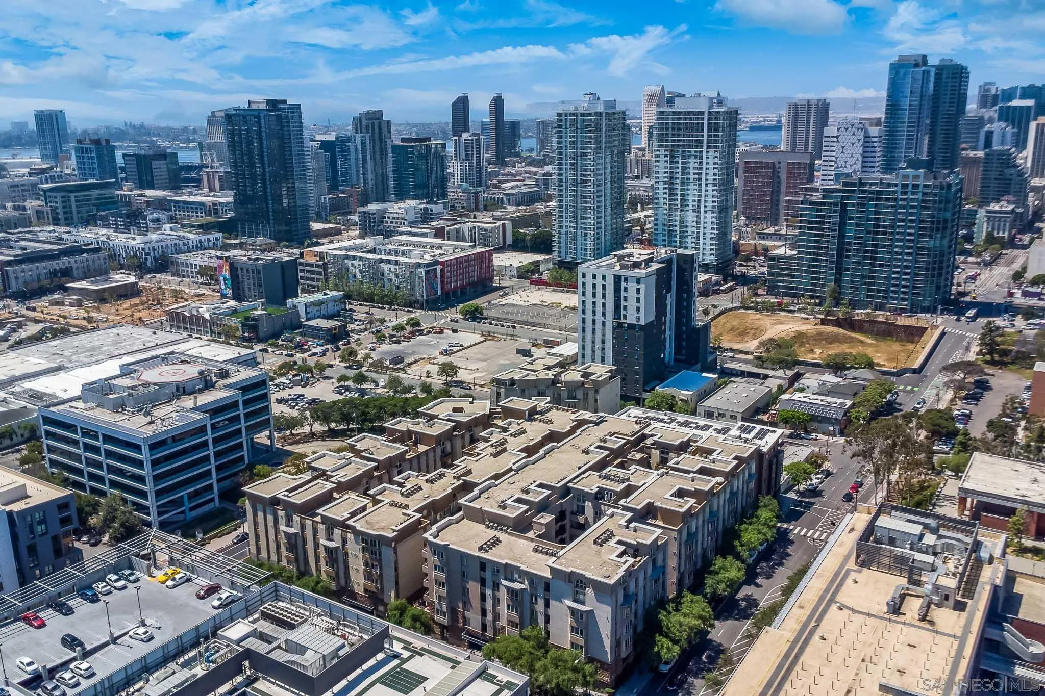 https://cdn.realtyfeed.com/cdn/127/260021208/35b6cbe5dac6d1db5ca7d9b69ab29816.webp