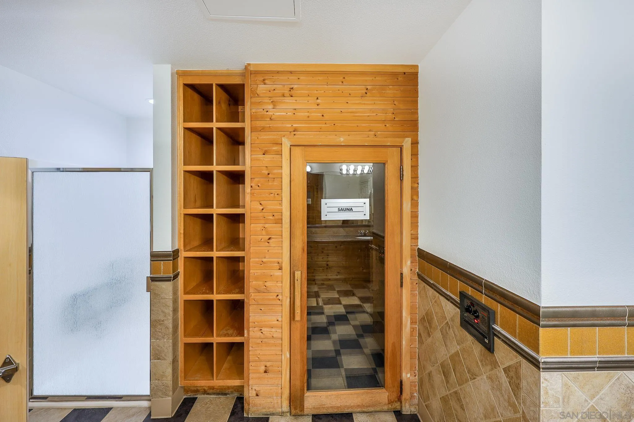 https://cdn.realtyfeed.com/cdn/127/260021208/489ed771c6508a3047b0265f357b264b.webp