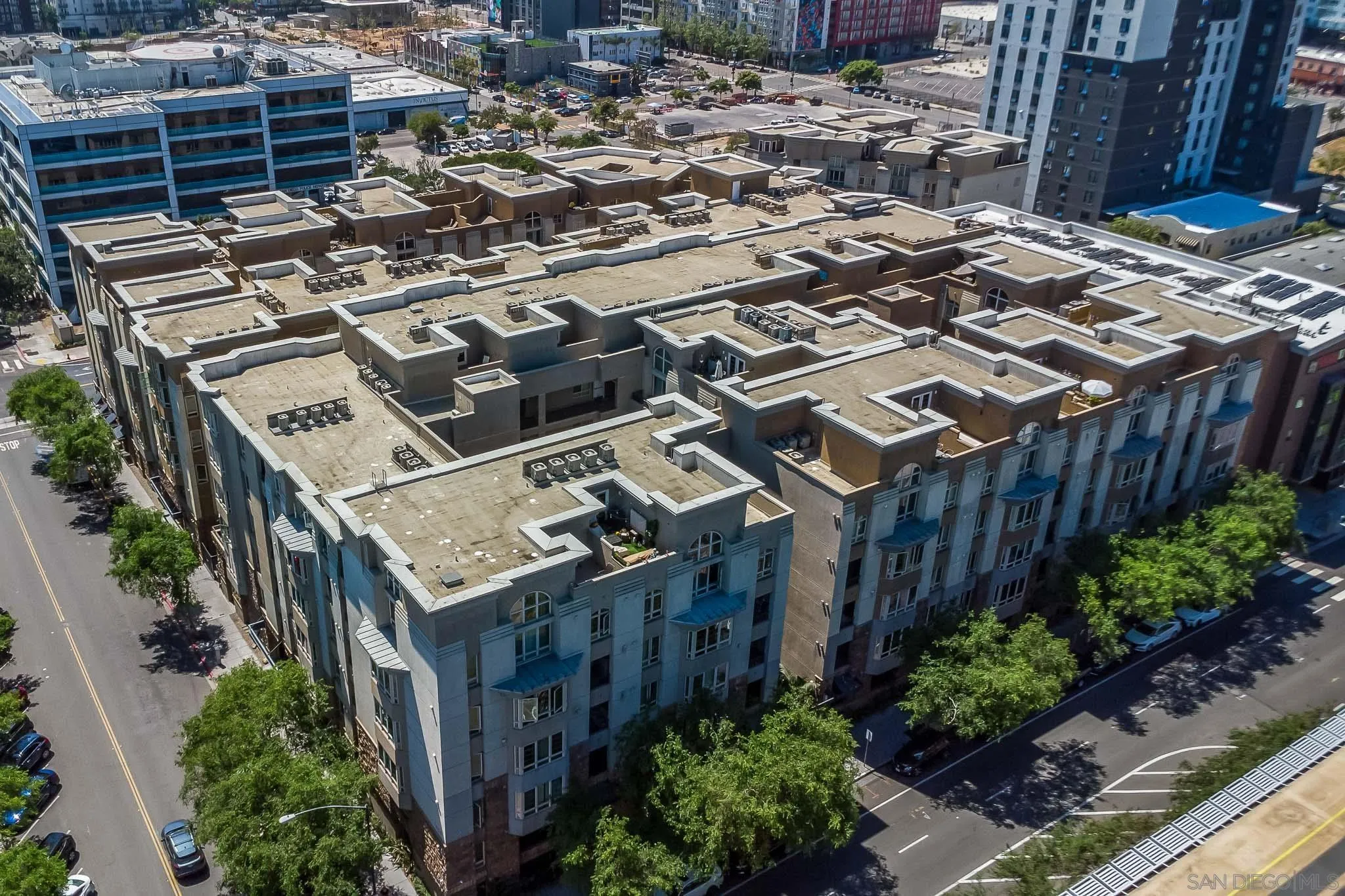 https://cdn.realtyfeed.com/cdn/127/260021208/53a362d815ab561192d6fcd4dc66760b.webp
