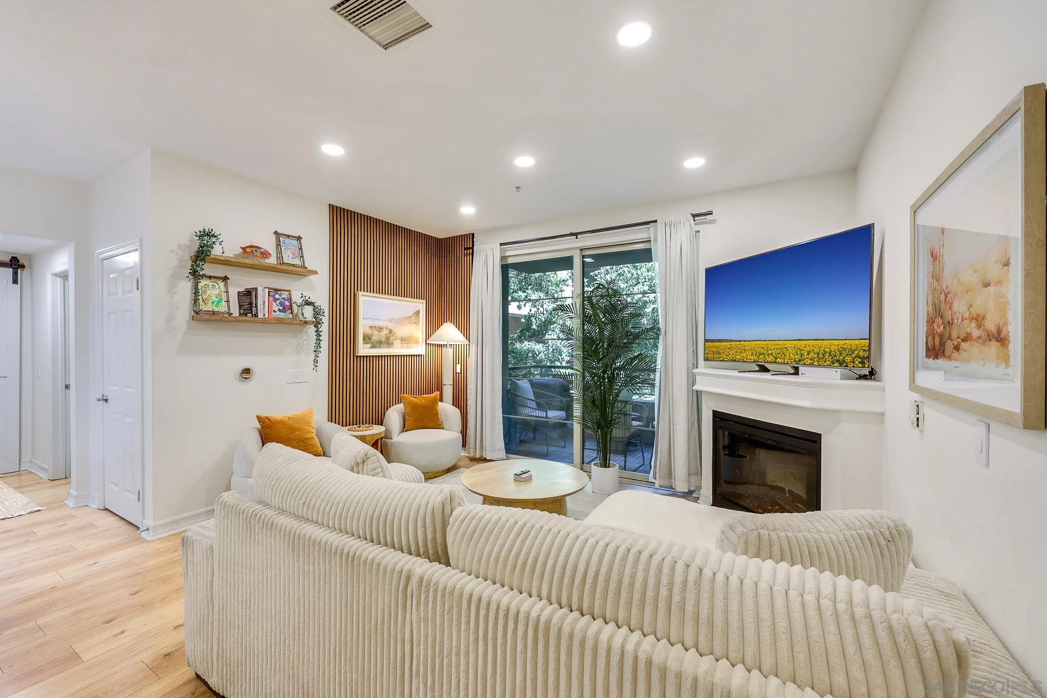 1465 C St Unit 3310, San Diego, CA 92101 - Photo 4 of 61, San Diego, CA