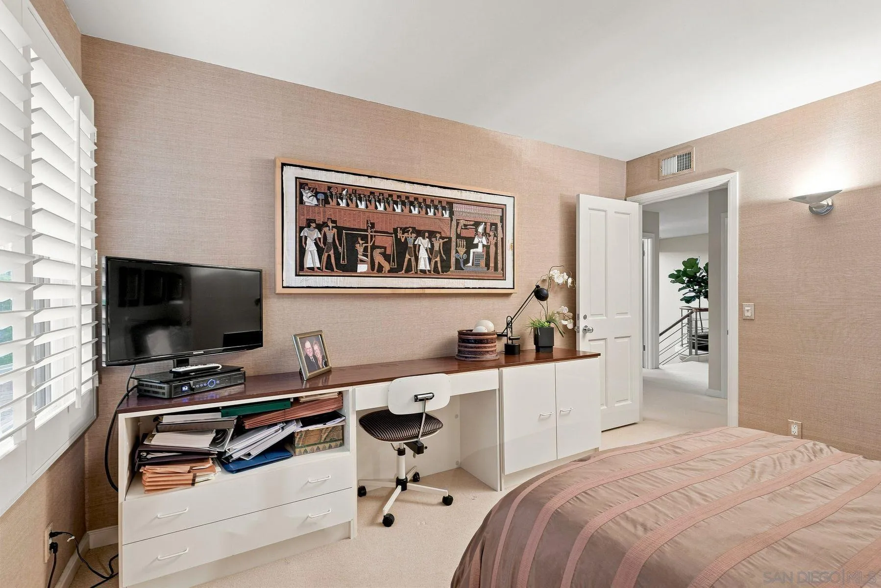 https://cdn.realtyfeed.com/cdn/127/260021210/20365a25c85ac623394d96cf749a854f.webp
