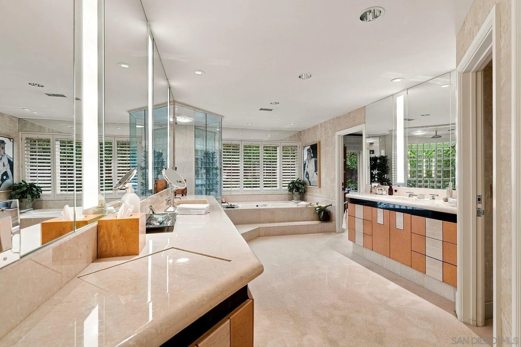 https://cdn.realtyfeed.com/cdn/127/260021210/7544b737b4b9a2c63d6e384d0f591ce9.webp